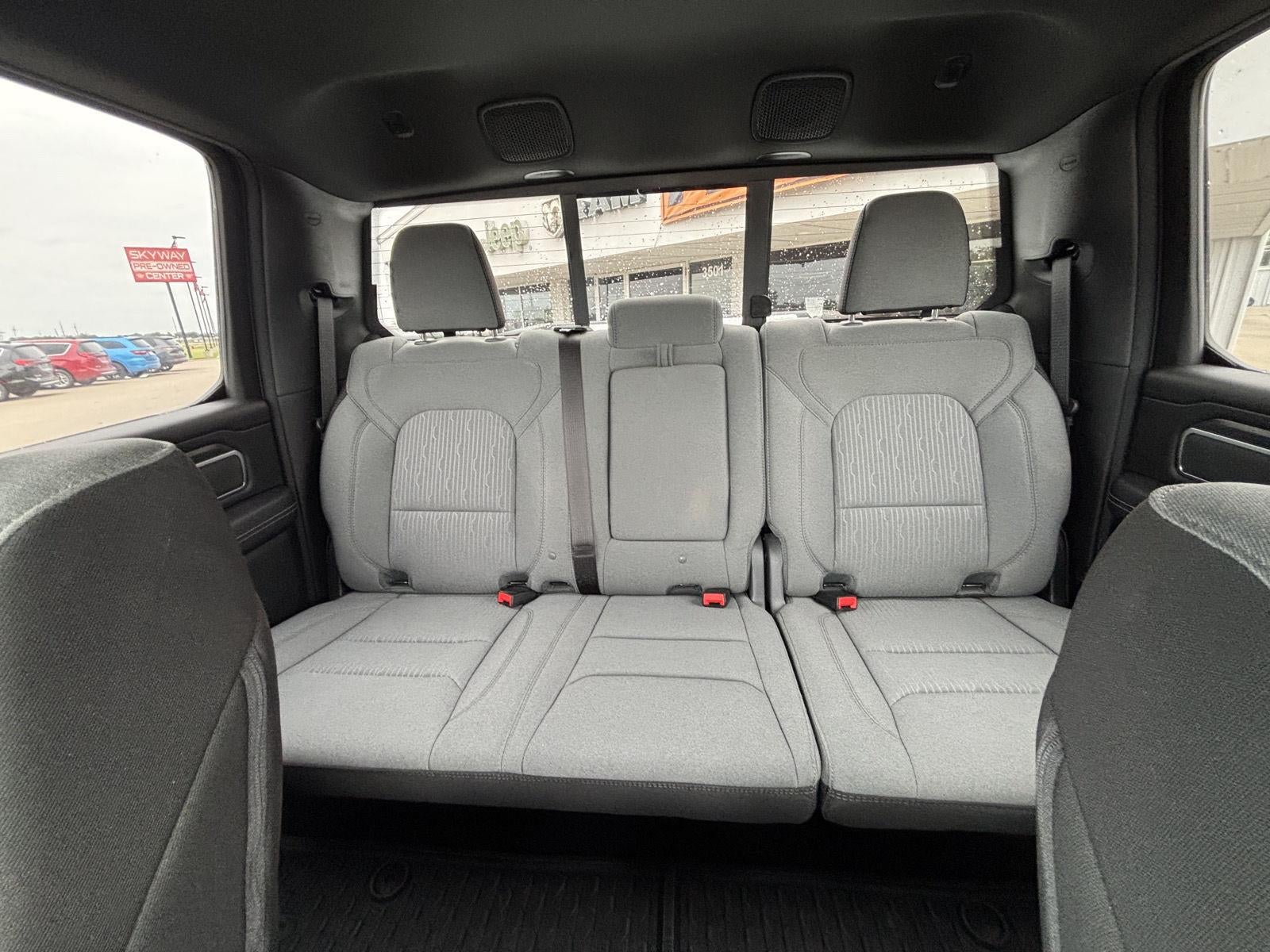 2024 RAM 1500 Big Horn Crew Cab 4x4 6'4' Box