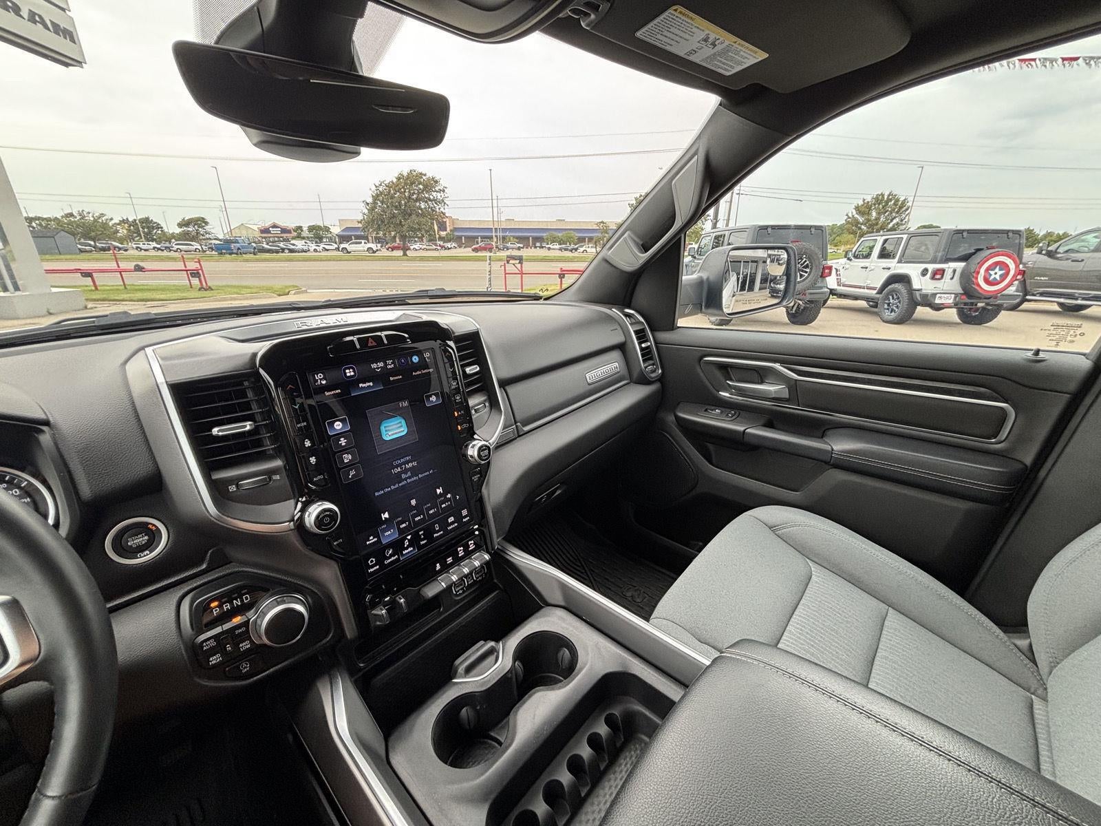 2024 RAM 1500 Big Horn Crew Cab 4x4 6'4' Box