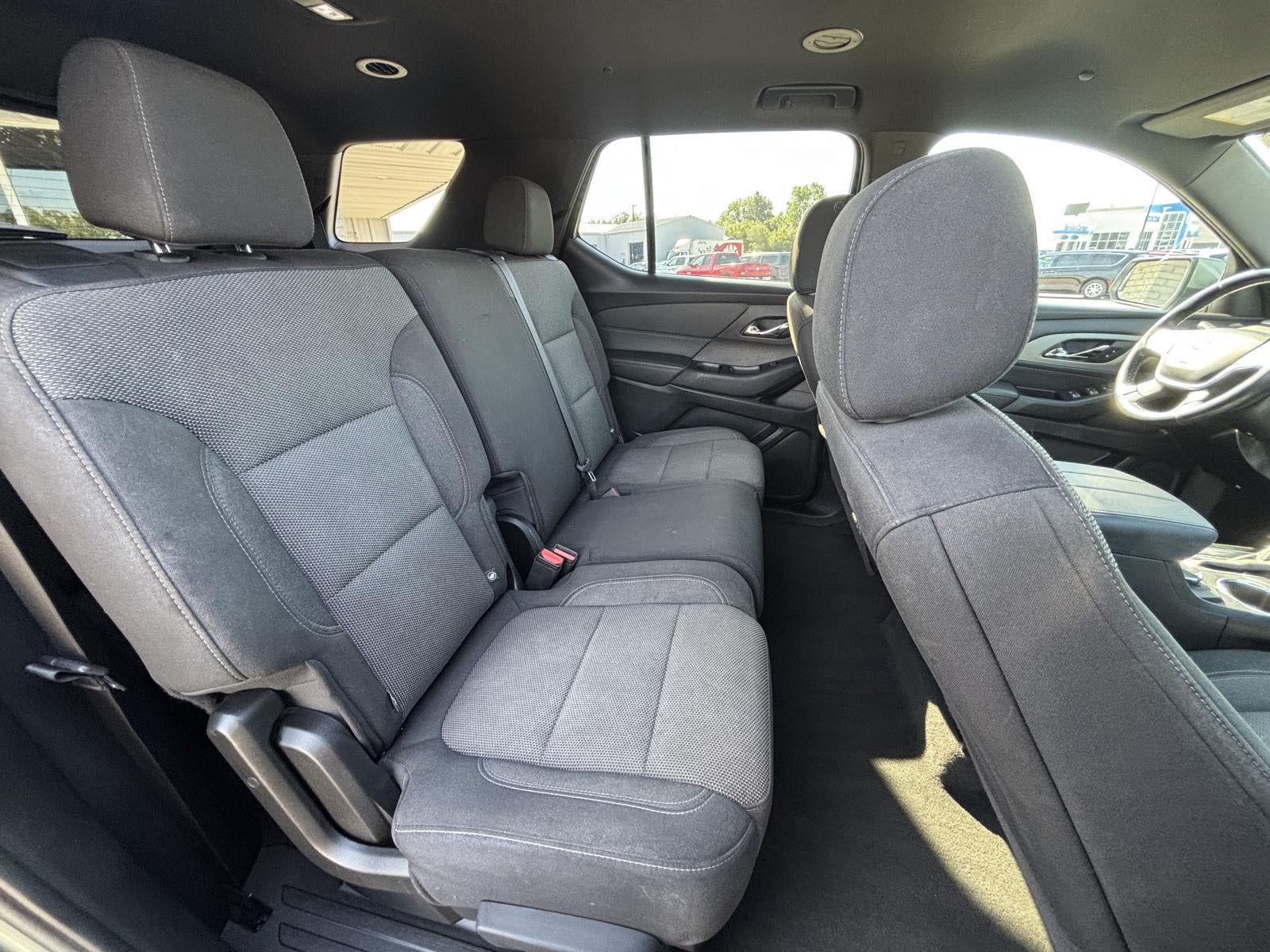 2023 Chevrolet Traverse FWD LT Cloth
