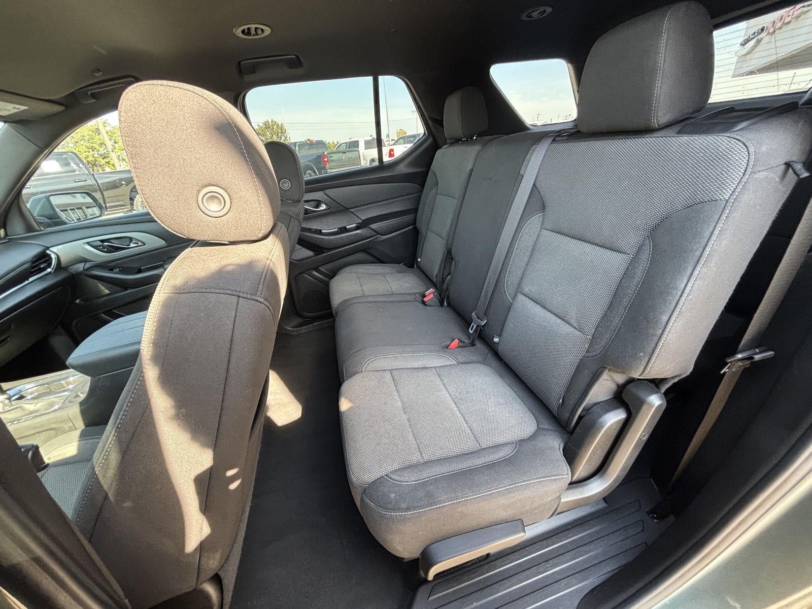 2023 Chevrolet Traverse FWD LT Cloth