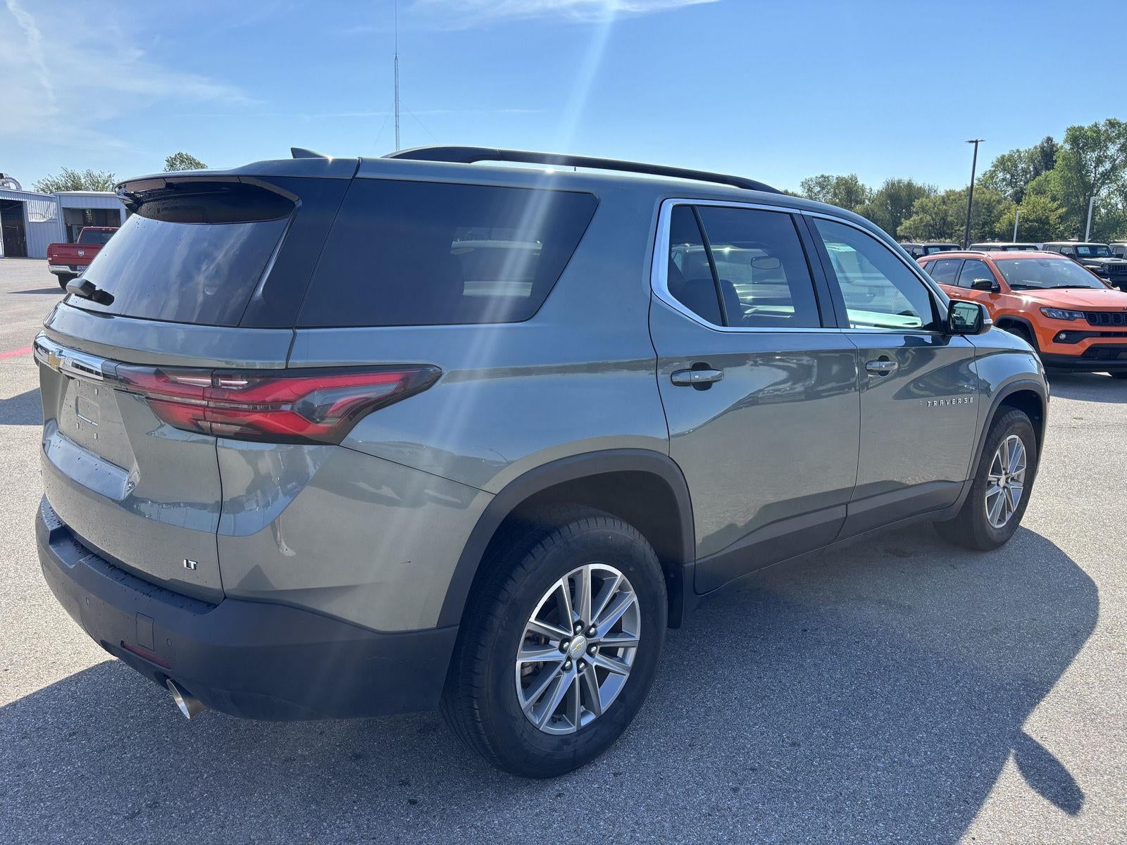 2023 Chevrolet Traverse FWD LT Cloth
