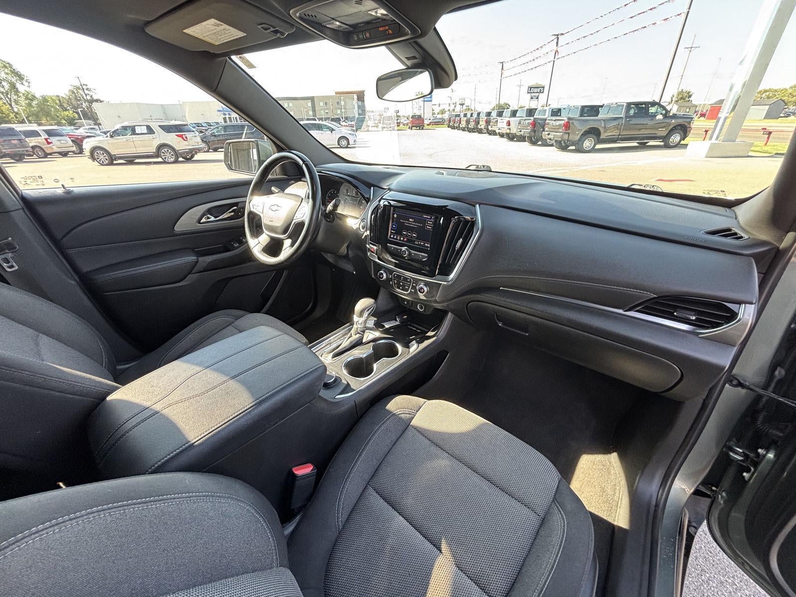 2023 Chevrolet Traverse FWD LT Cloth