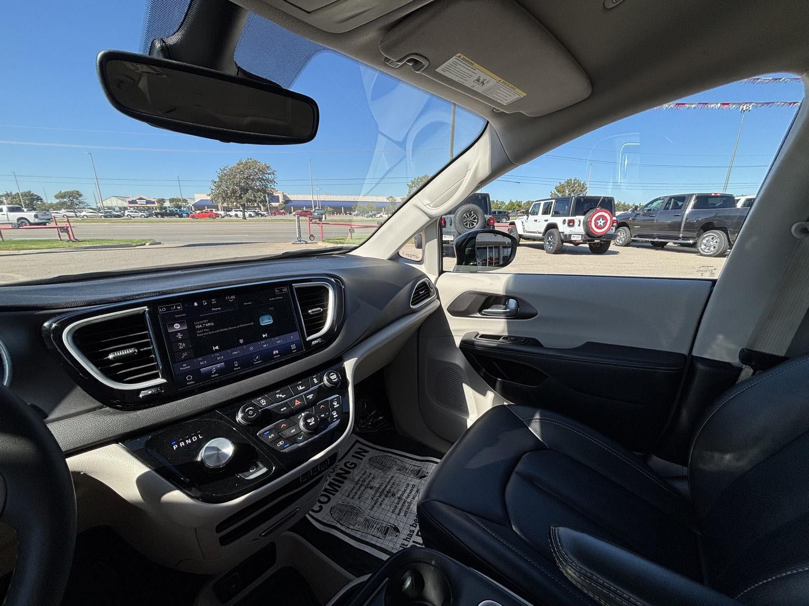 2024 Chrysler Pacifica Touring L