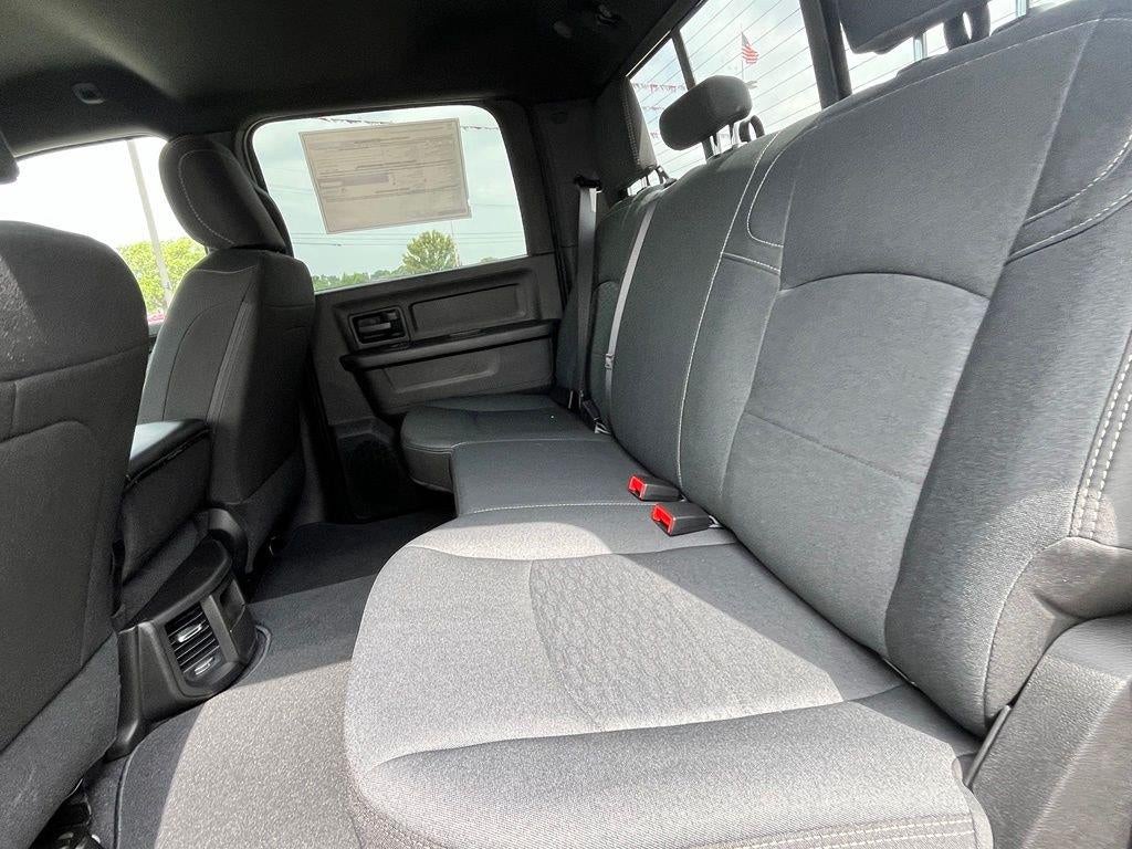 2026 RAM 2500 Black Express Crew Cab 4x4 6'4' Box