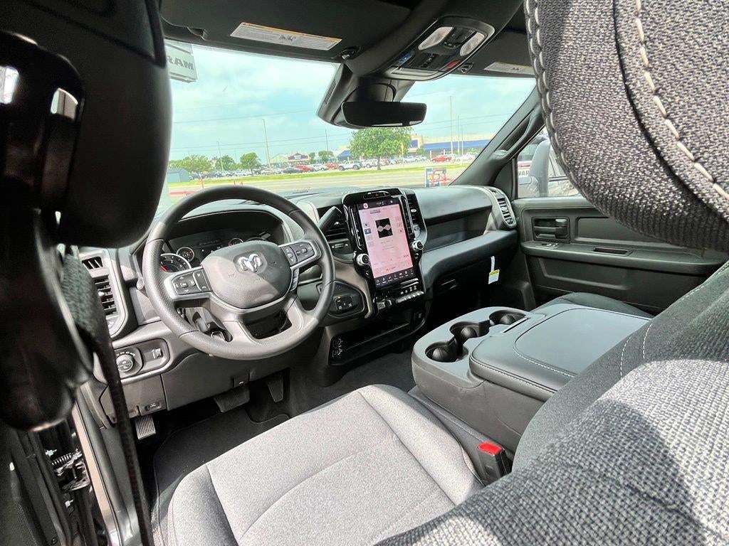 2026 RAM 2500 Black Express Crew Cab 4x4 6'4' Box