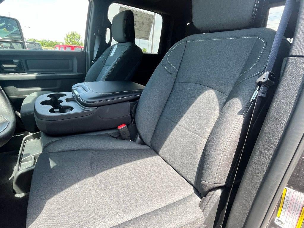 2026 RAM 2500 Tradesman Crew Cab 4x4 6'4' Box