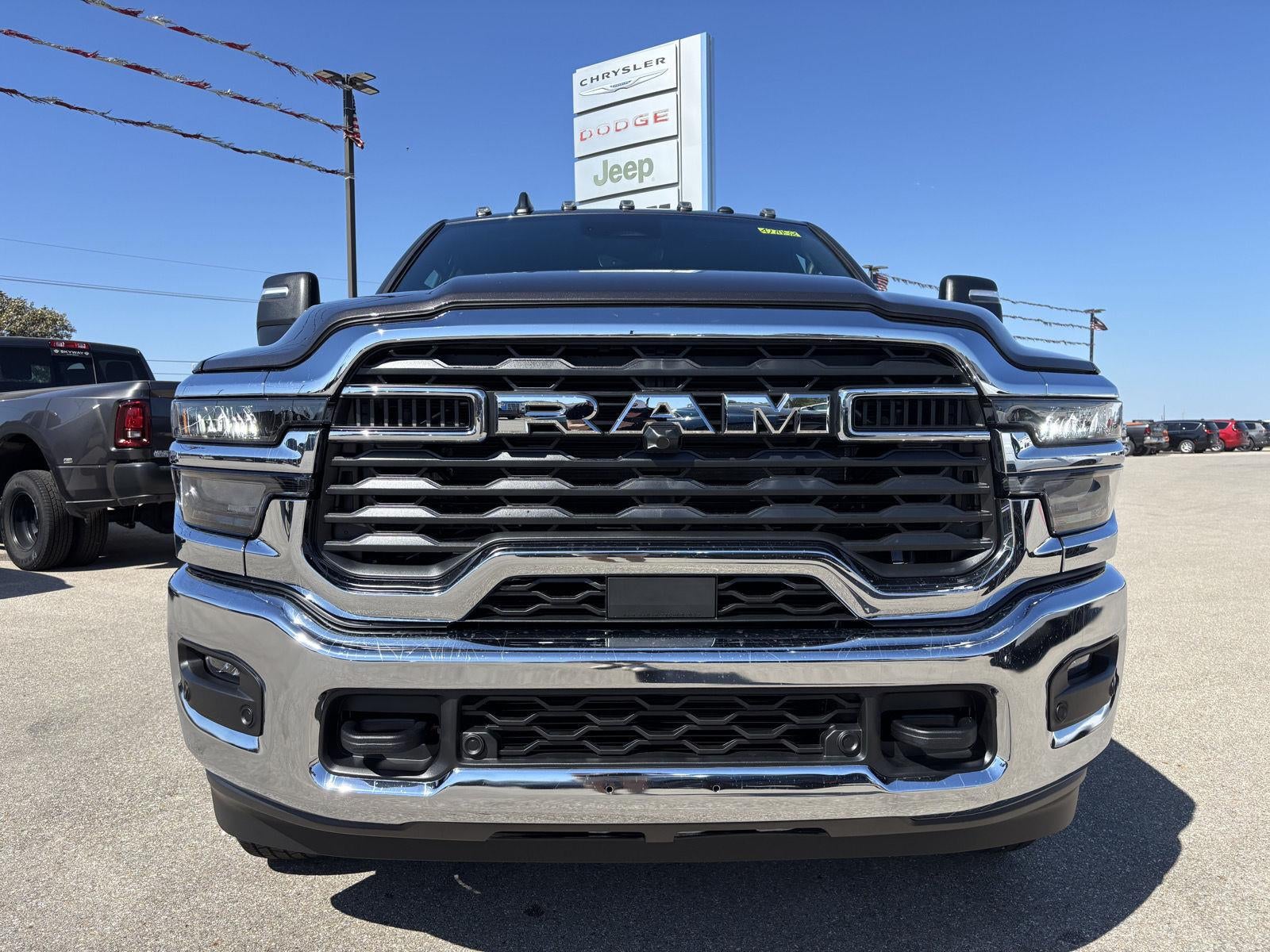 2027 RAM Ram 3500 RAM 3500 TRADESMAN CREW CAB 4X4 8' BOX