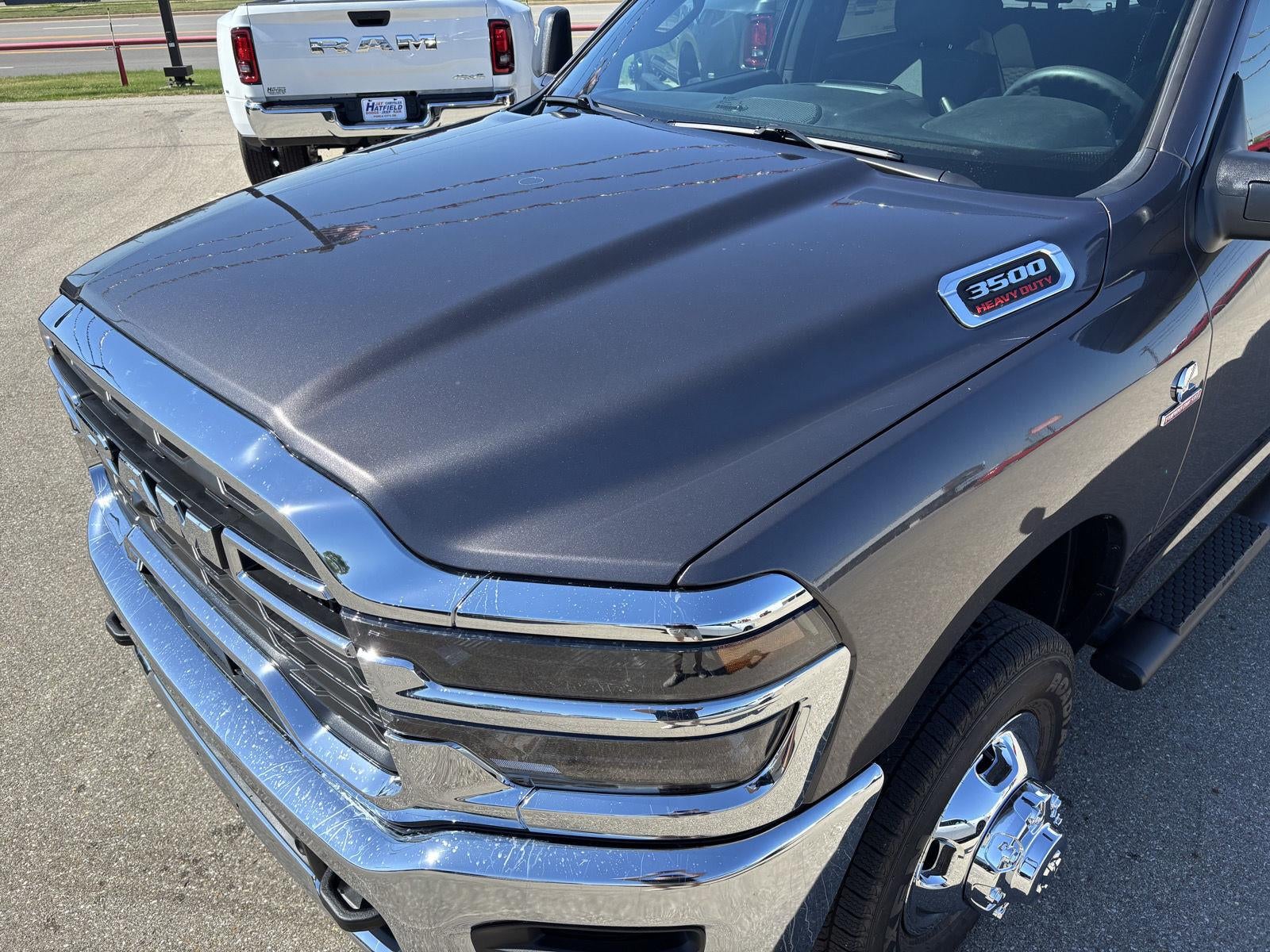 2027 RAM Ram 3500 RAM 3500 TRADESMAN CREW CAB 4X4 8' BOX