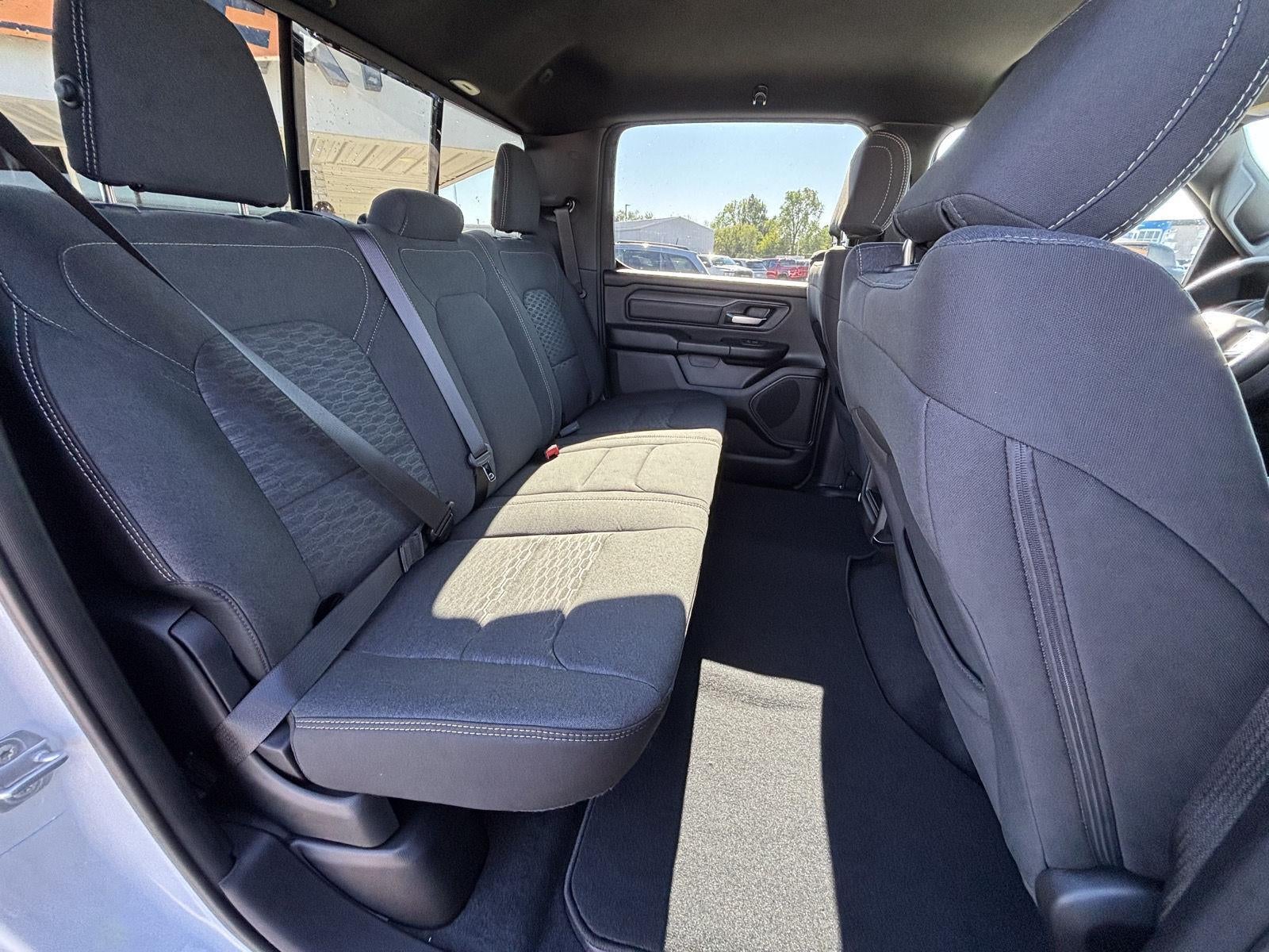 2027 RAM Ram 1500 RAM 1500 EXPRESS CREW CAB 4X4 5'7' BOX
