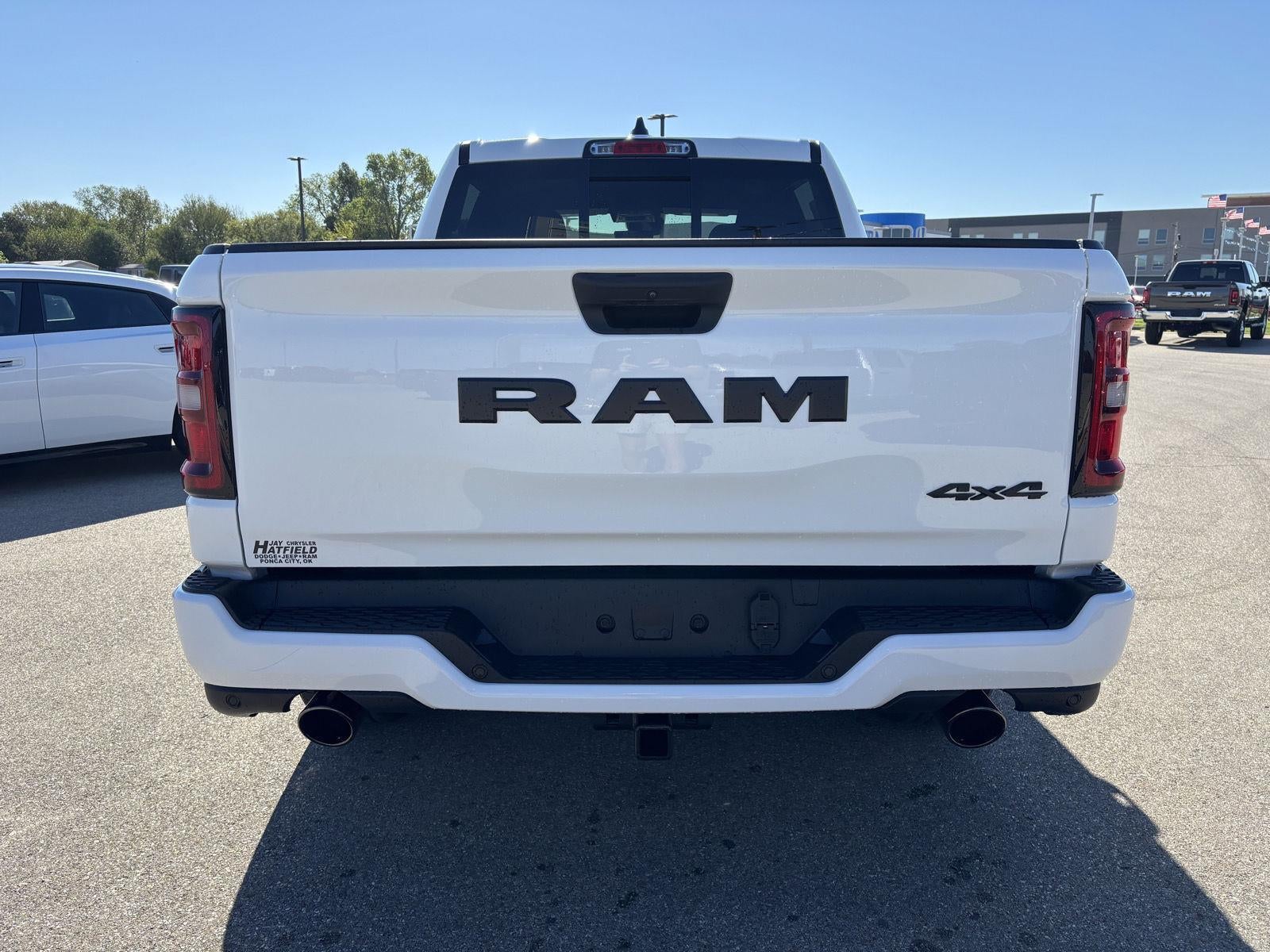 2027 RAM Ram 1500 RAM 1500 EXPRESS CREW CAB 4X4 5'7' BOX
