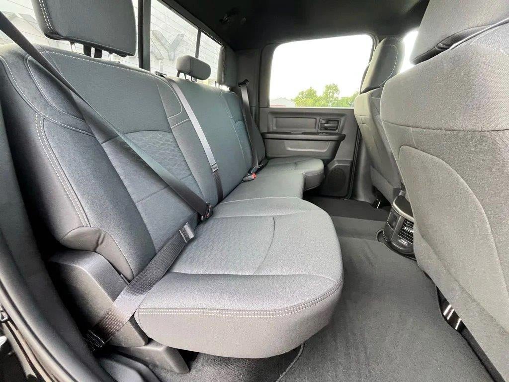 2026 RAM 2500 Black Express Crew Cab 4x4 6'4' Box
