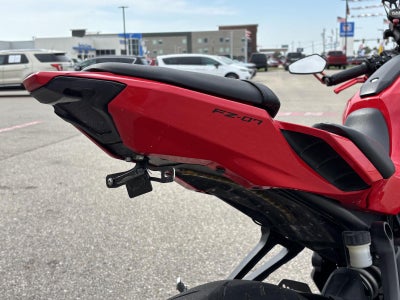 2017 Yamaha FZ07A Base