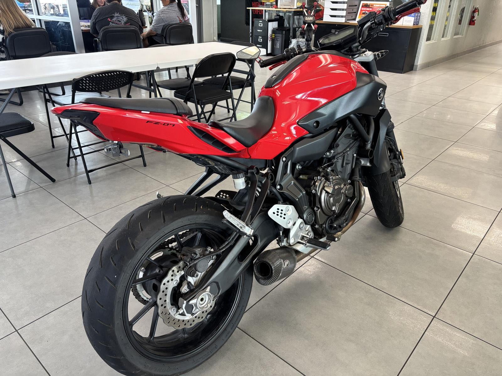2017 Yamaha FZ07A Base