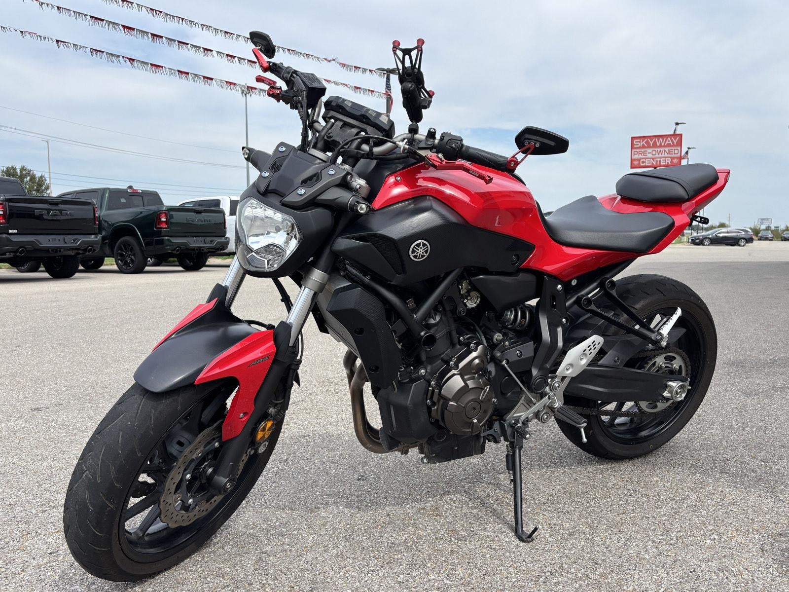 2017 Yamaha FZ07A Base