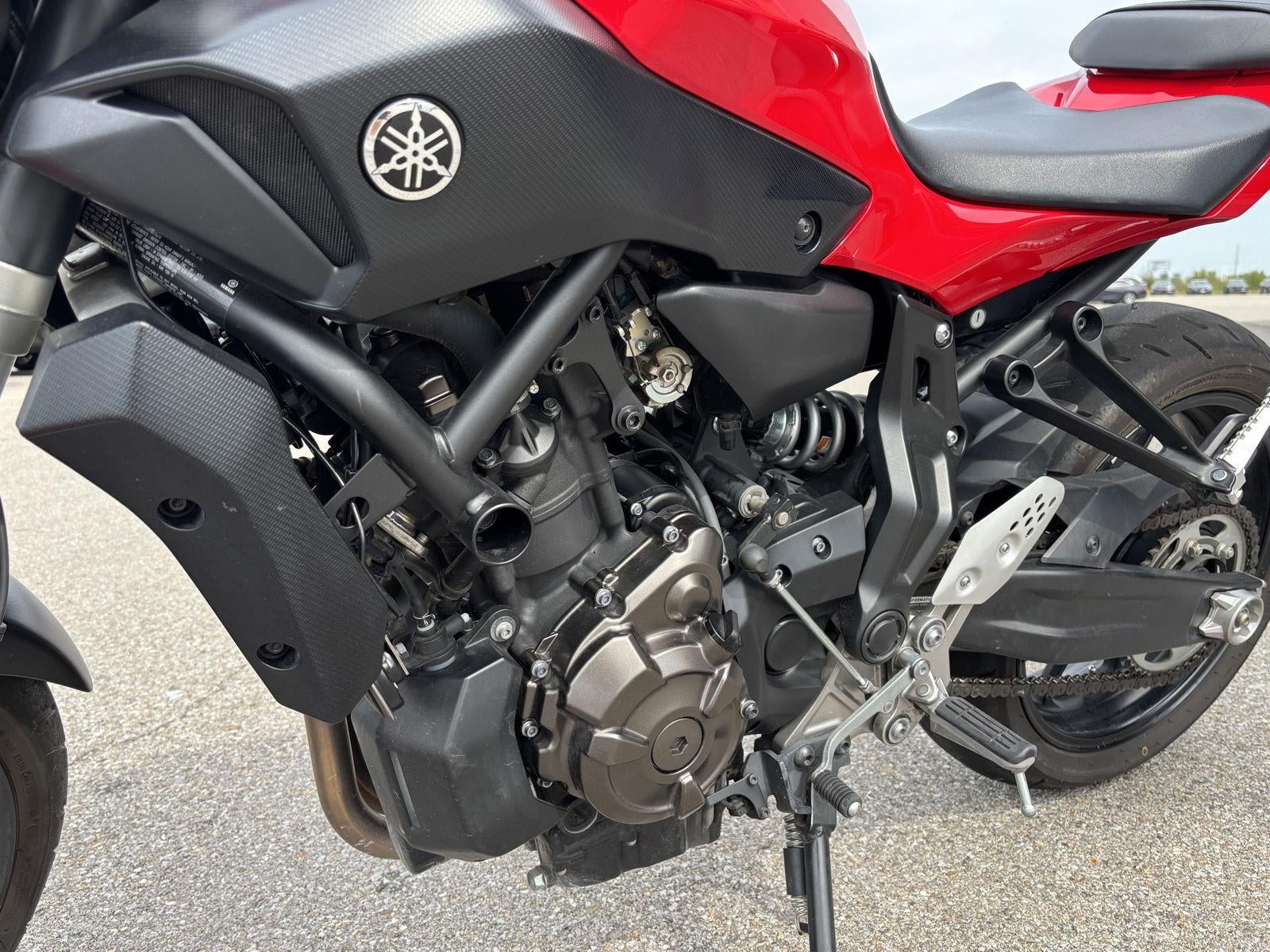 2017 Yamaha FZ07A Base