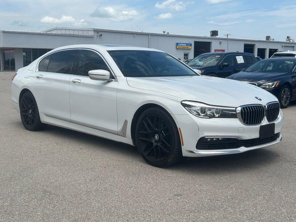 2018 BMW 740i 740i