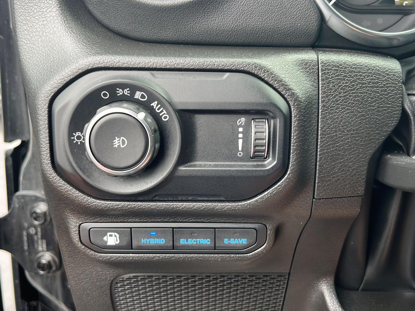 2023 Jeep Wrangler 4xe Sahara 4x4
