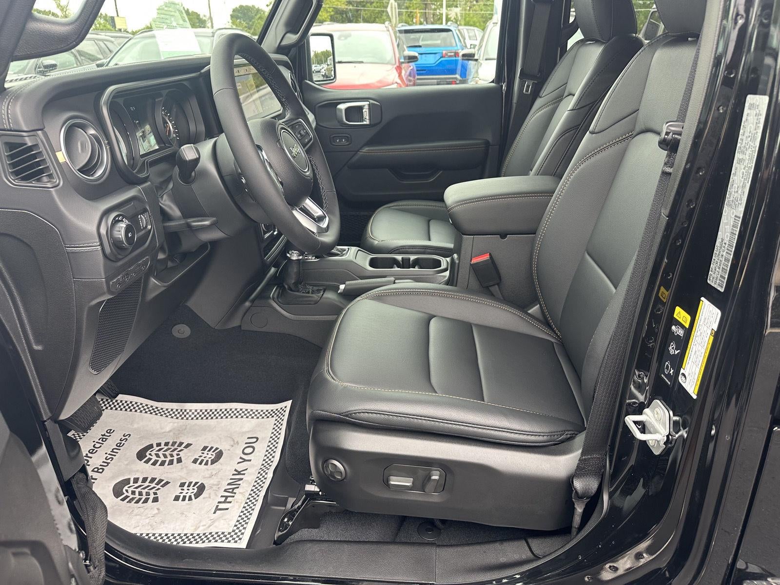 2027 Jeep Wrangler WRANGLER 4-DOOR SAHARA