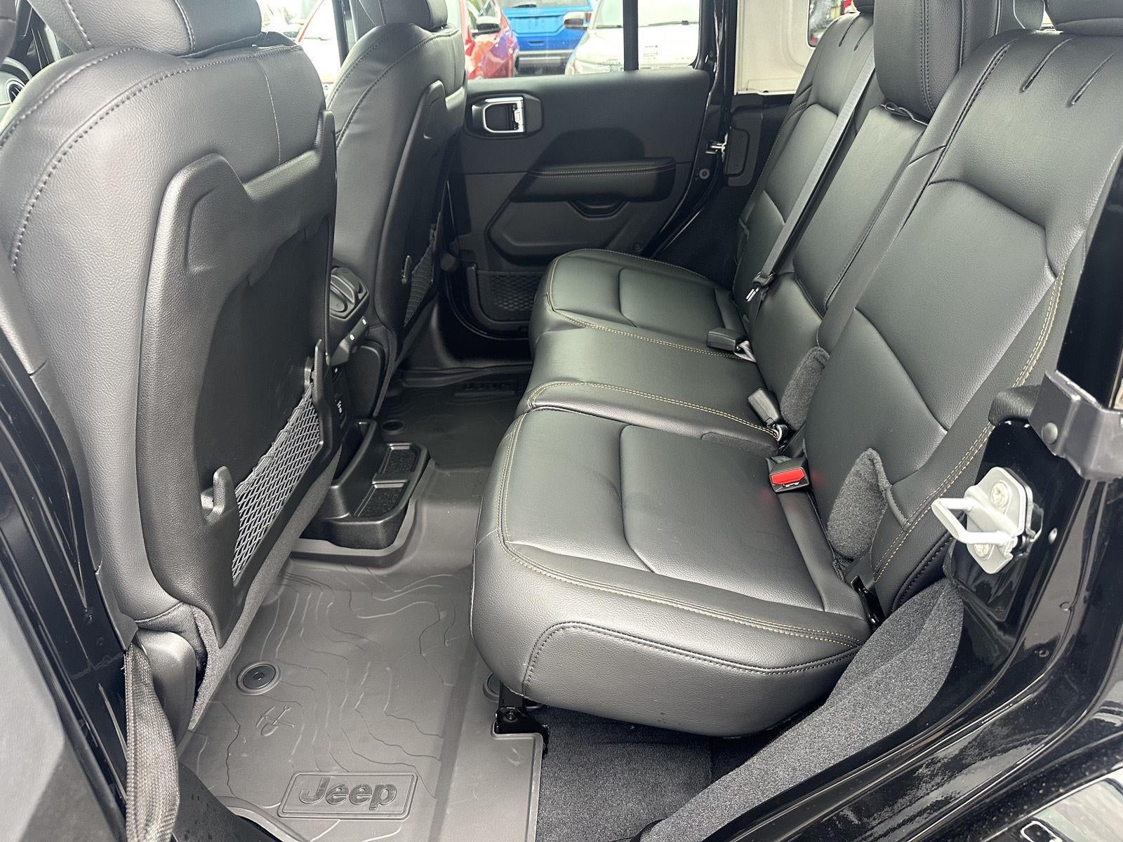 2027 Jeep Wrangler WRANGLER 4-DOOR SAHARA