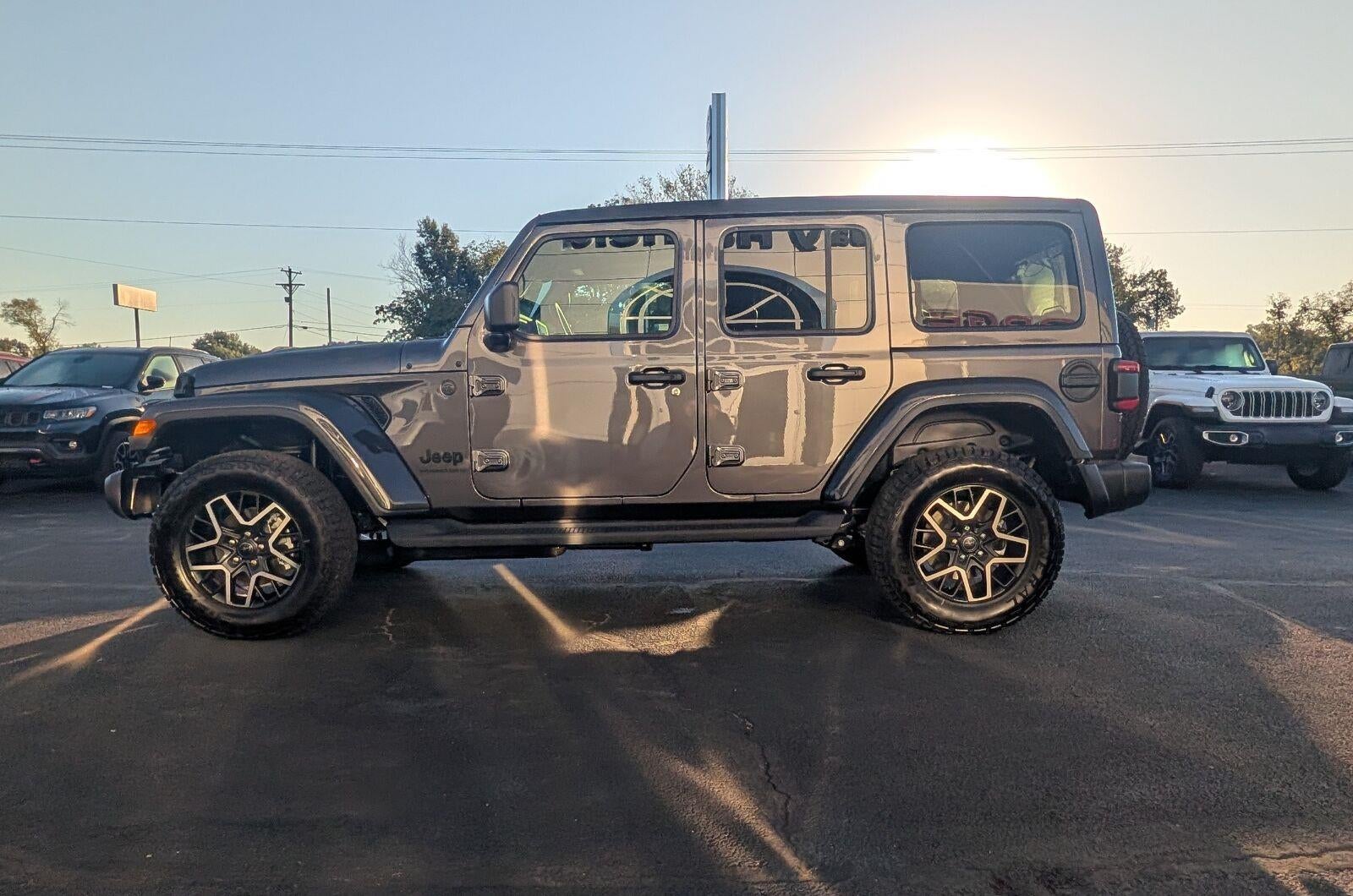 2027 Jeep Wrangler WRANGLER 4-DOOR SAHARA