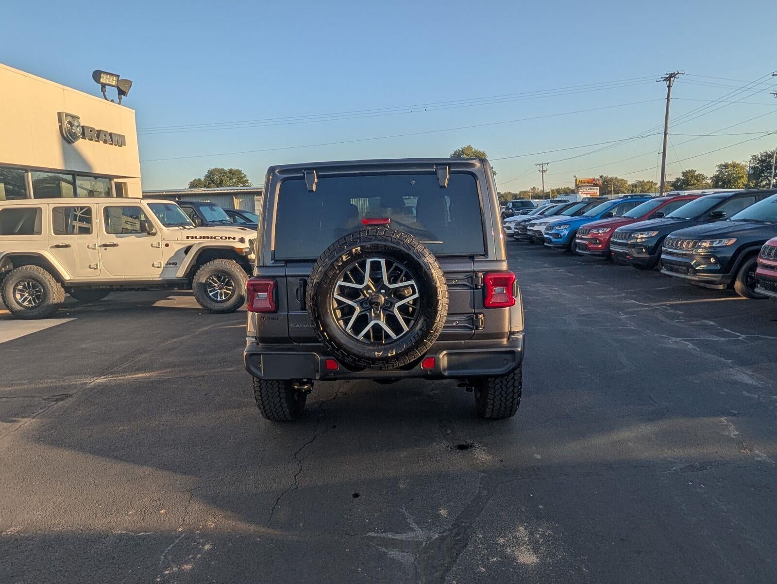 2027 Jeep Wrangler WRANGLER 4-DOOR SAHARA