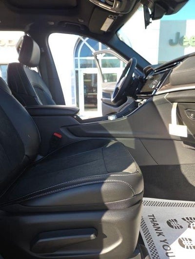 2026 Jeep Grand Cherokee GRAND CHEROKEE LAREDO ALTITUDE 4X4
