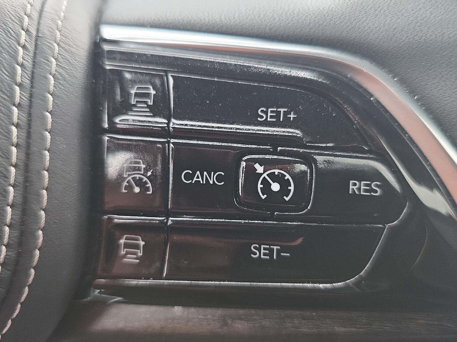 2023 Jeep Grand Cherokee Overland 4x4
