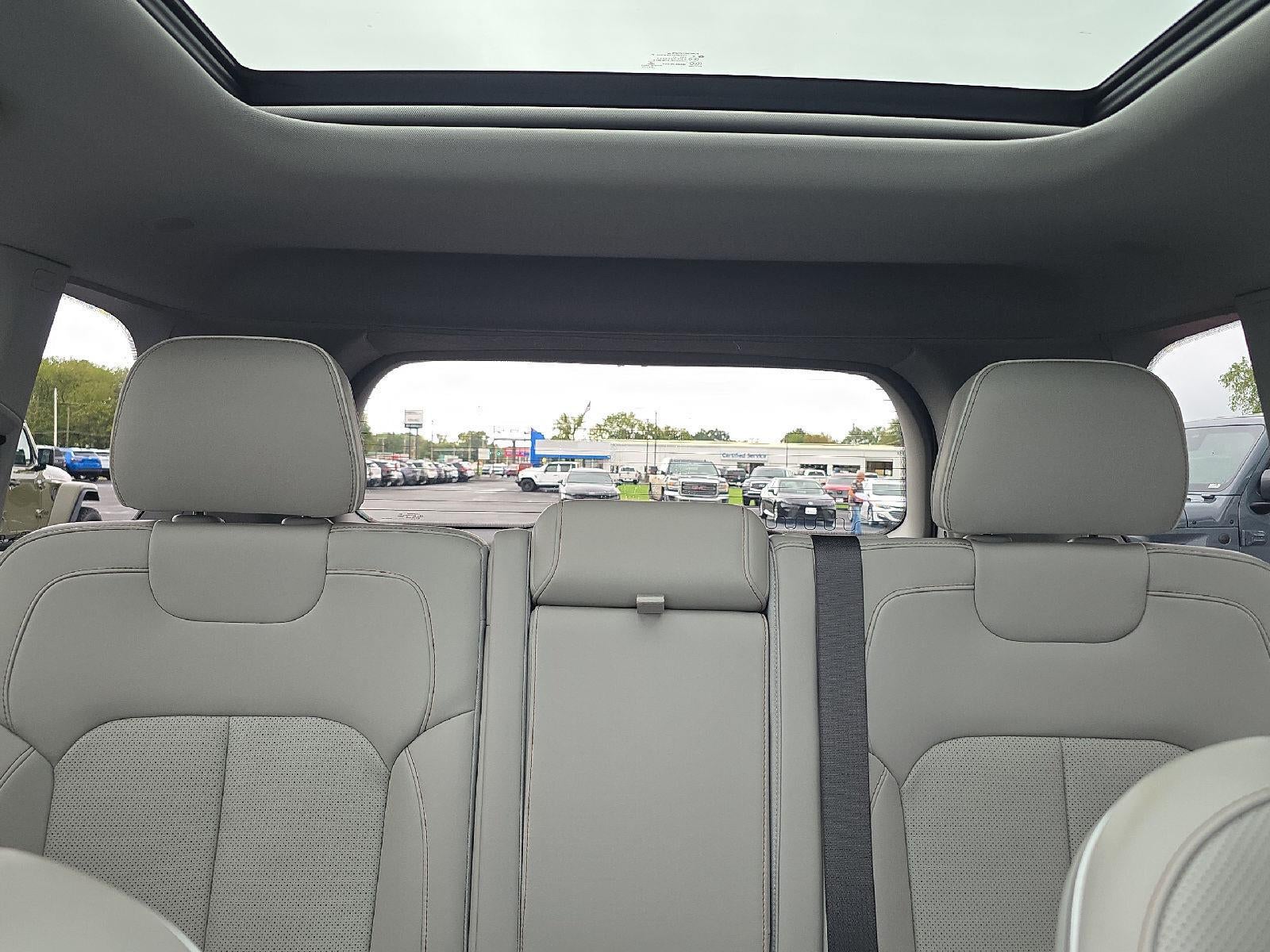 2023 Jeep Grand Cherokee Overland 4x4