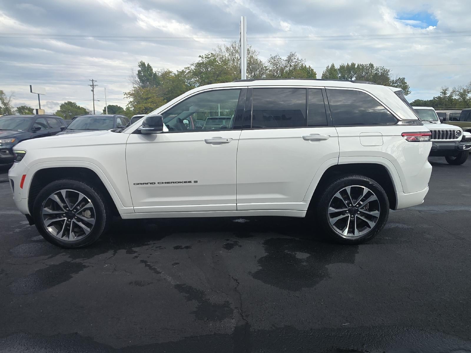 2023 Jeep Grand Cherokee Overland 4x4