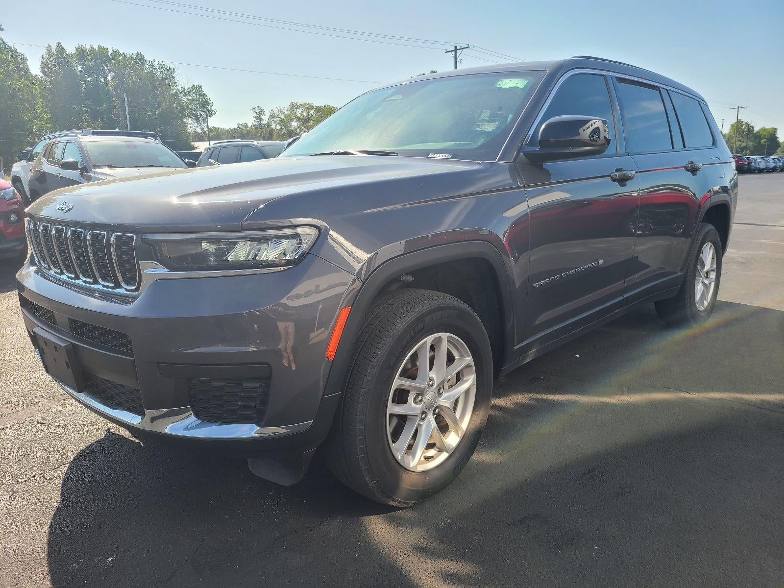 2023 Jeep Grand Cherokee L Laredo 4x4