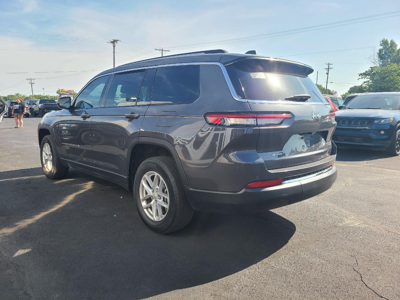 2023 Jeep Grand Cherokee L Laredo 4x4