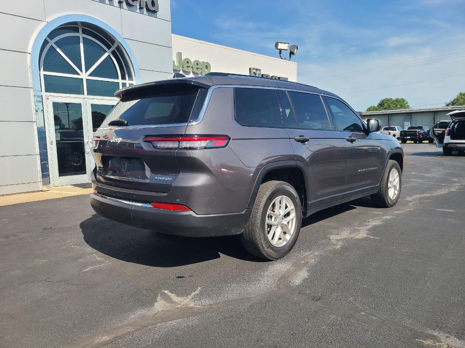 2023 Jeep Grand Cherokee L Laredo 4x4
