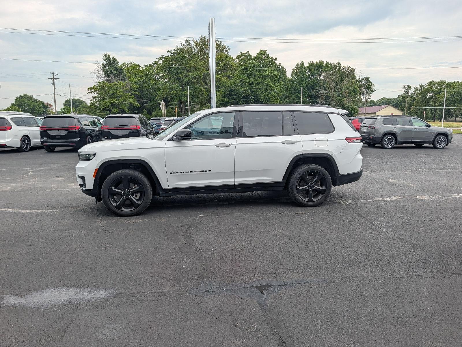 2023 Jeep Grand Cherokee L Altitude 4x4