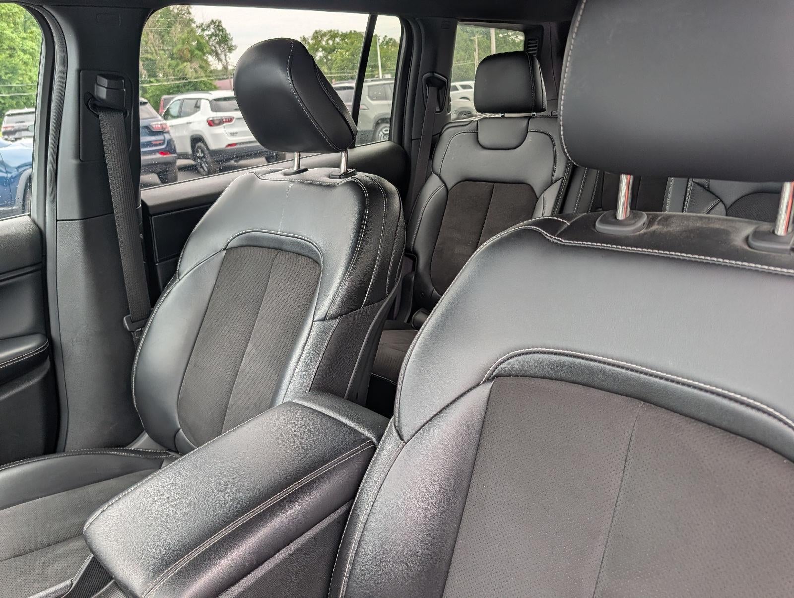 2023 Jeep Grand Cherokee L Altitude 4x4