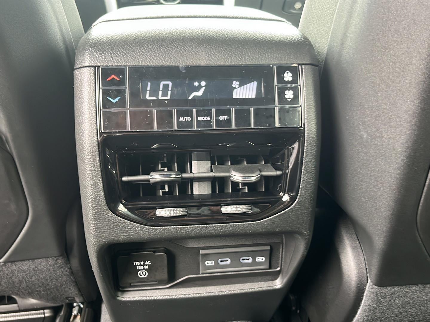 2027 Jeep Grand Cherokee GRAND CHEROKEE L LAREDO ALTITUDE 4X4