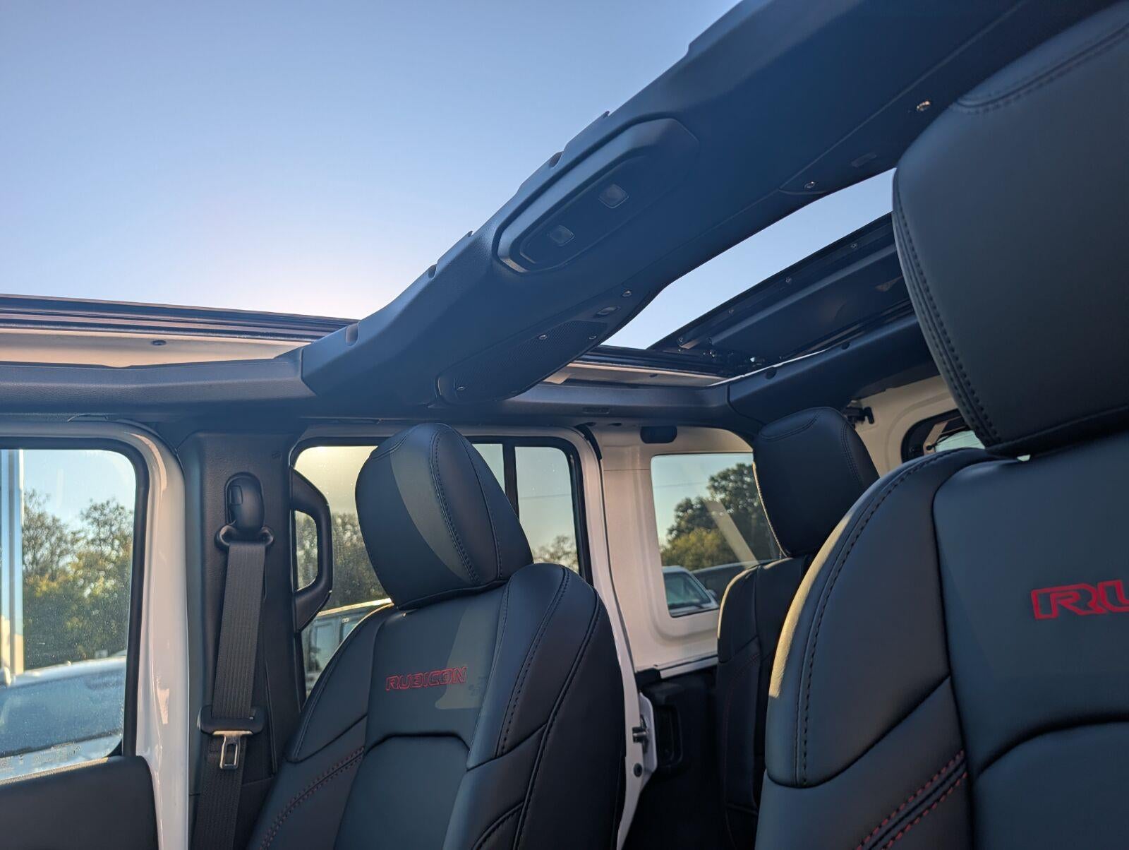 2027 Jeep Wrangler WRANGLER 4-DOOR RUBICON X