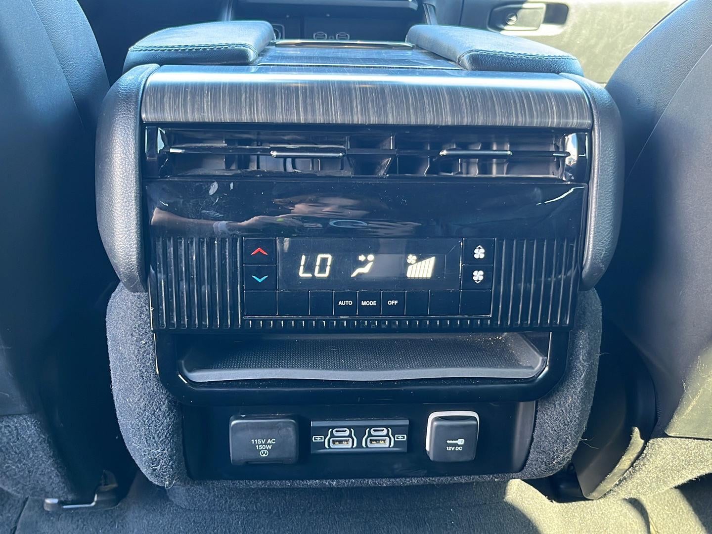 2024 Jeep Wagoneer L Series II 4x4