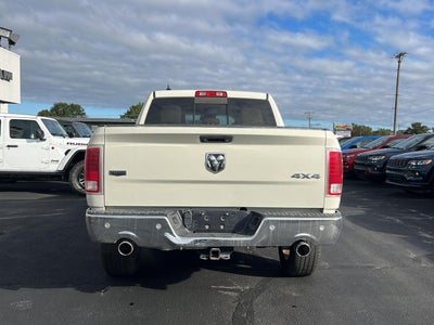 2017 RAM 1500 Laramie Crew Cab 4x4 5'7' Box