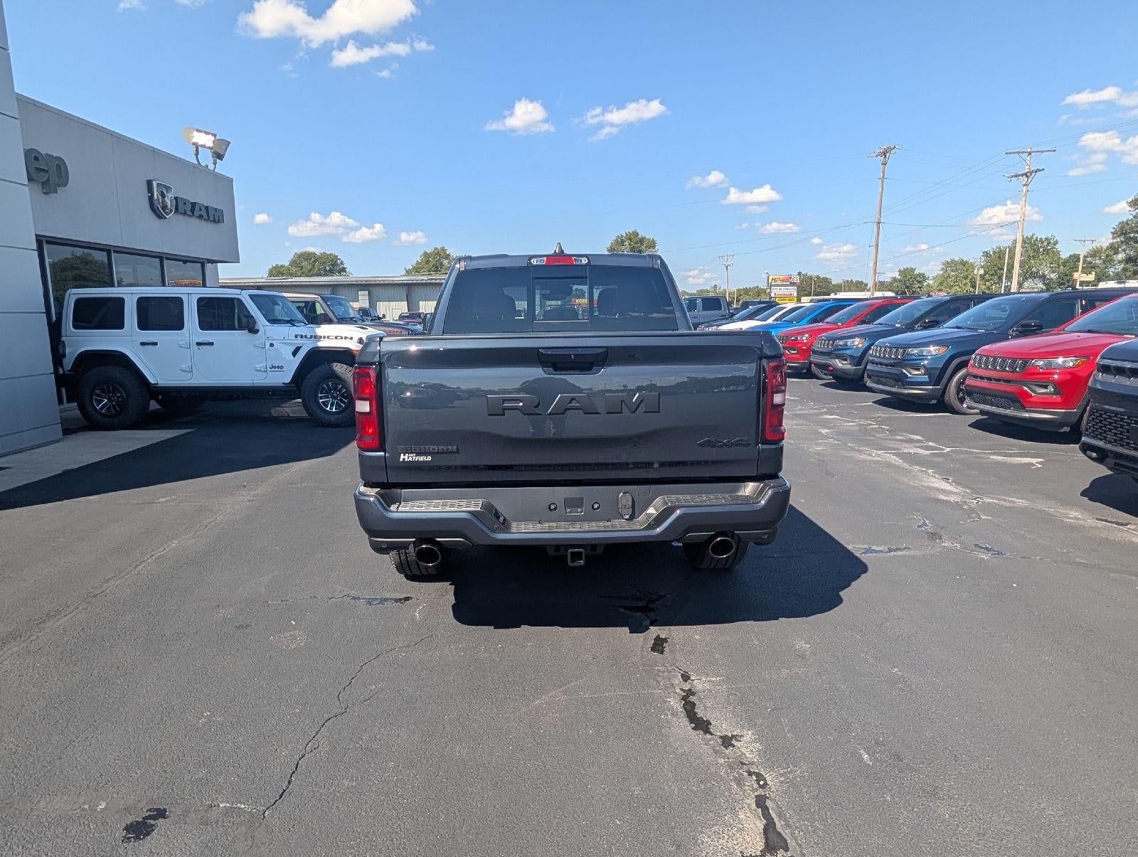 2027 RAM Ram 1500 RAM 1500 BIG HORN CREW CAB 4X4 5'7' BOX