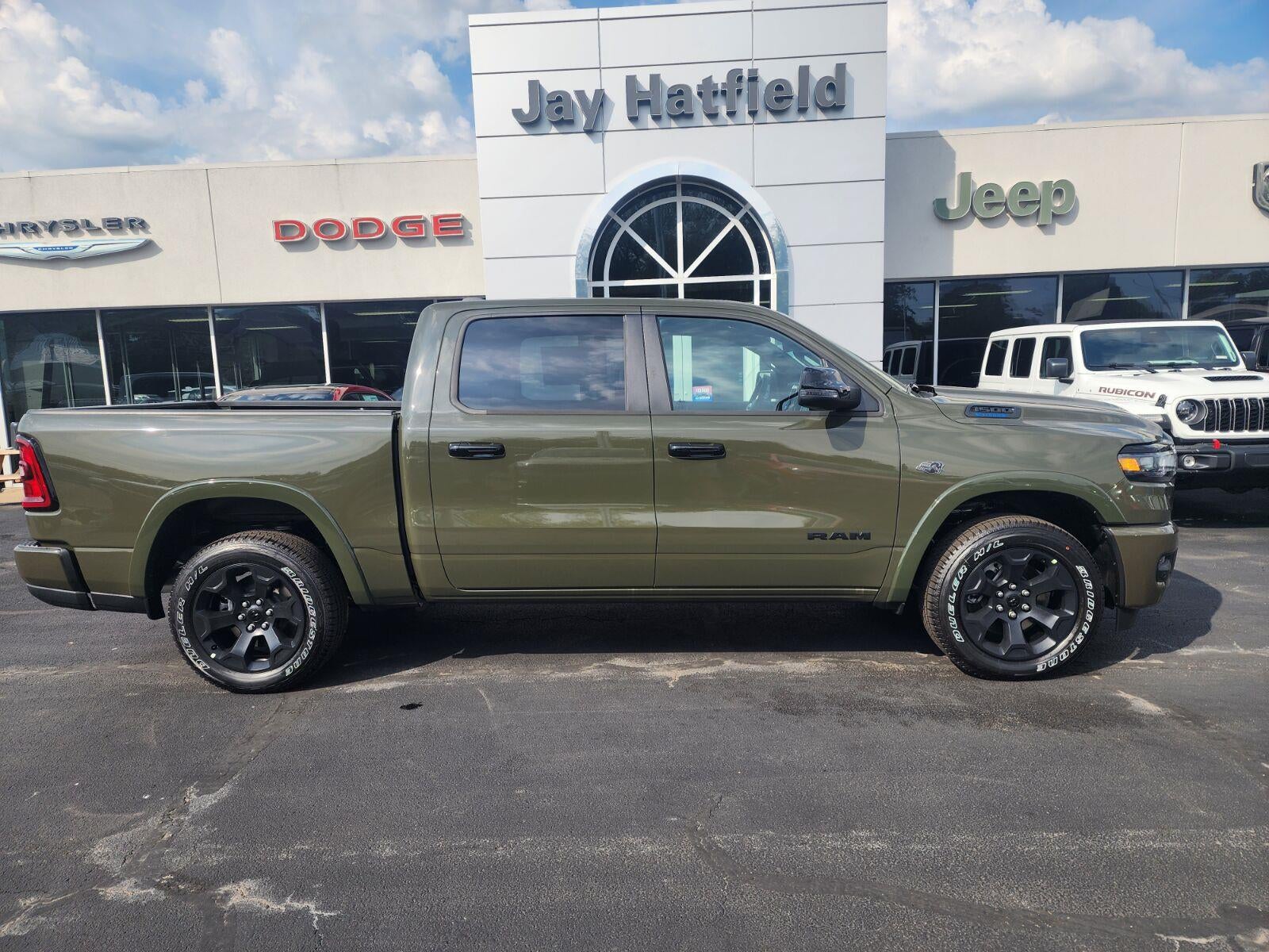 2027 RAM Ram 1500 RAM 1500 BIG HORN CREW CAB 4X4 5'7' BOX