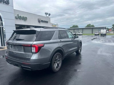2025 Ford Explorer ST-Line
