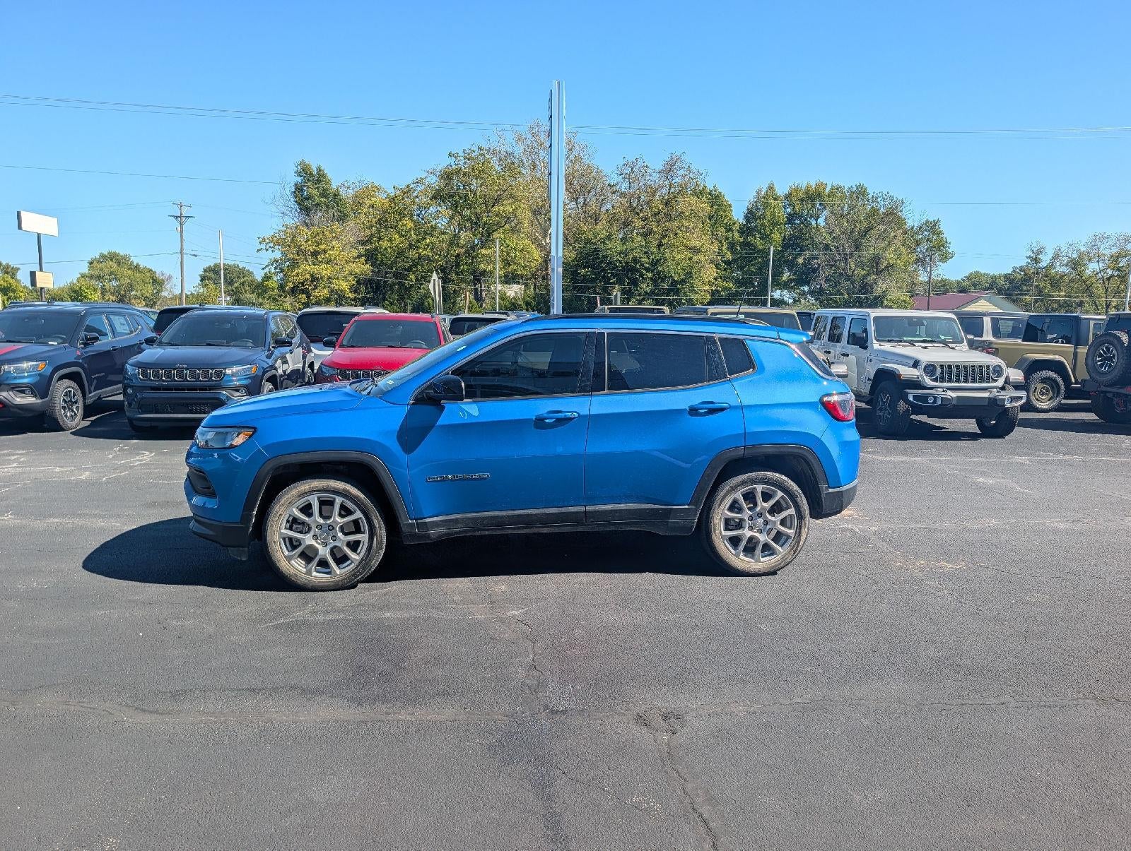 2023 Jeep Compass Latitude Lux FWD