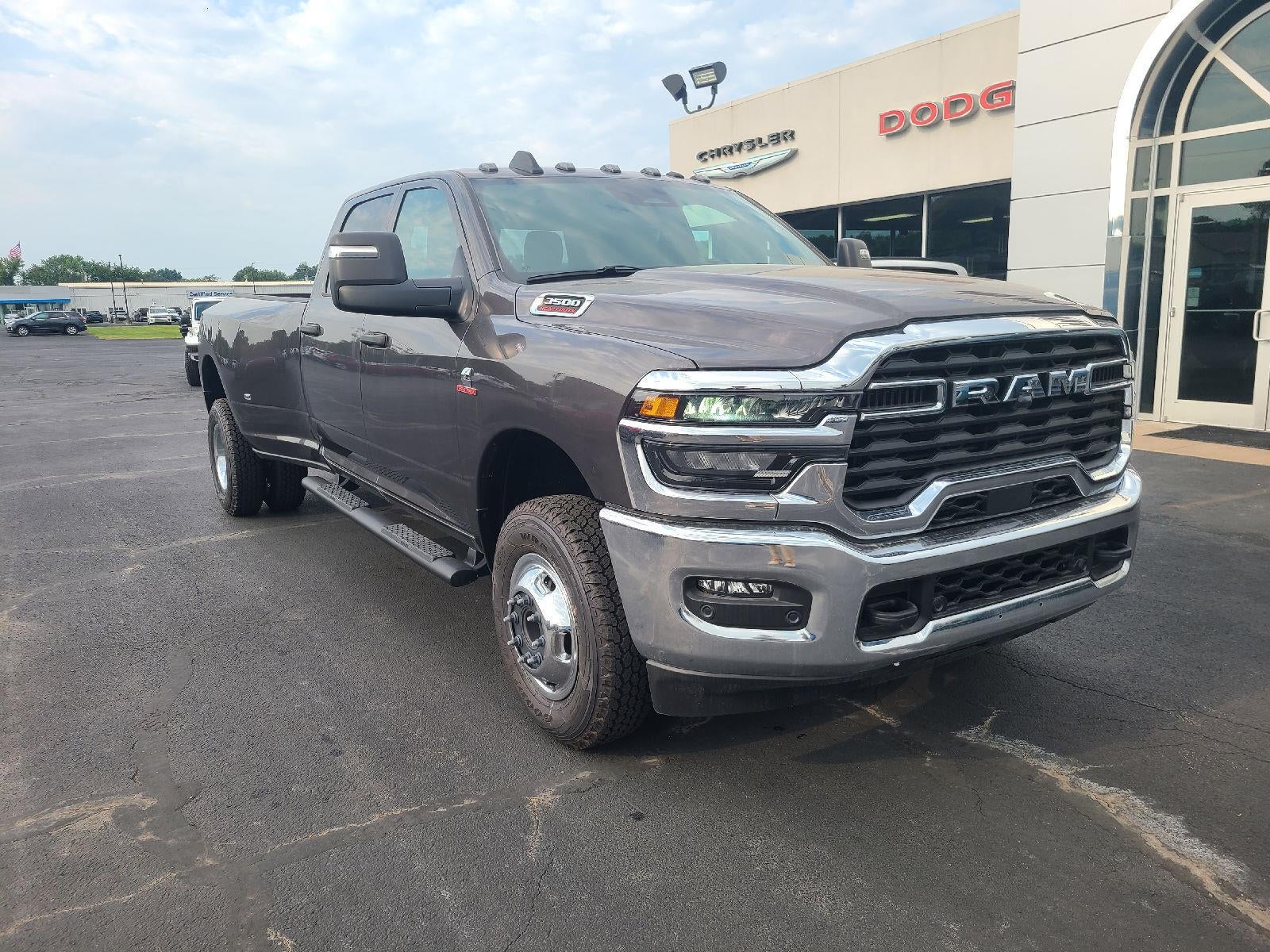 2026 RAM Ram 3500 RAM 3500 TRADESMAN CREW CAB 4X4 8' BOX