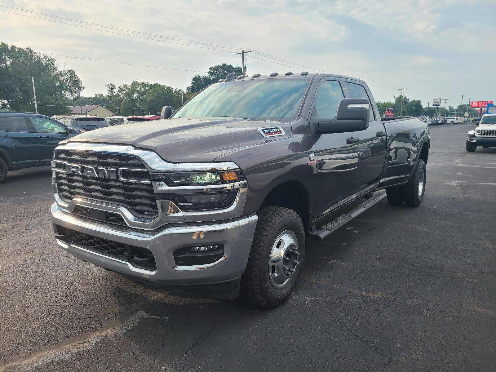 2026 RAM Ram 3500 RAM 3500 TRADESMAN CREW CAB 4X4 8' BOX
