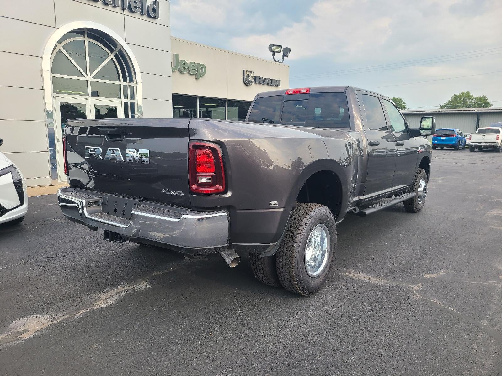 2026 RAM Ram 3500 RAM 3500 TRADESMAN CREW CAB 4X4 8' BOX