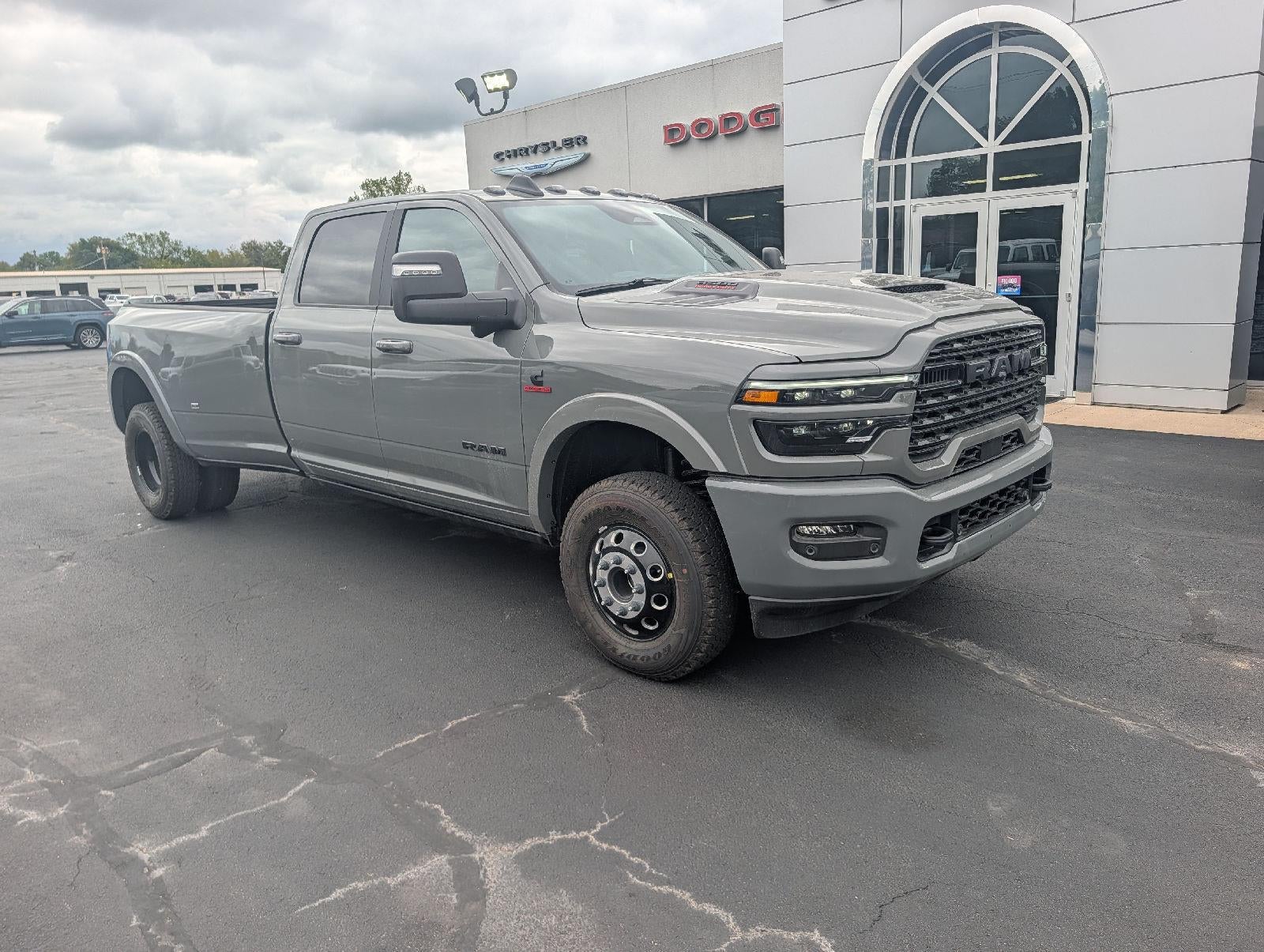 2026 RAM Ram 3500 RAM 3500 LIMITED CREW CAB 4X4 8' BOX