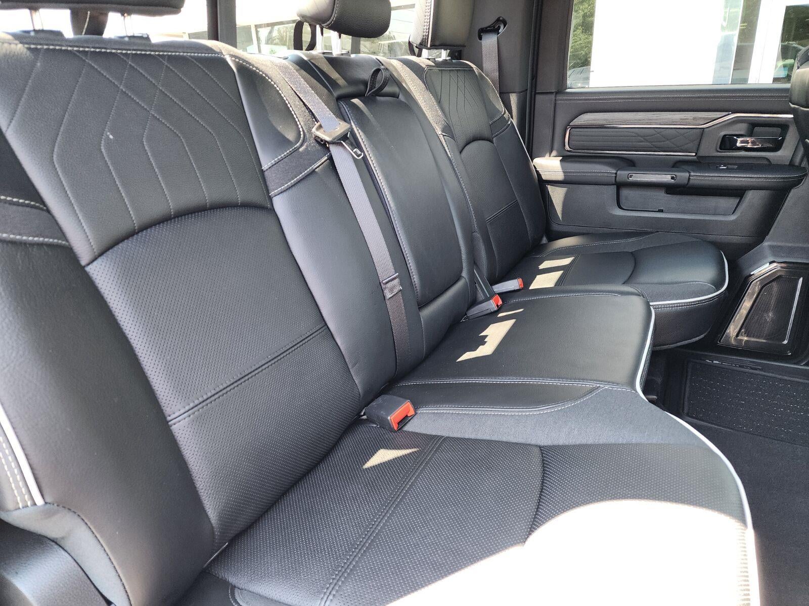 2026 RAM 3500 RAM 3500 LIMITED CREW CAB 4X4 8' BOX