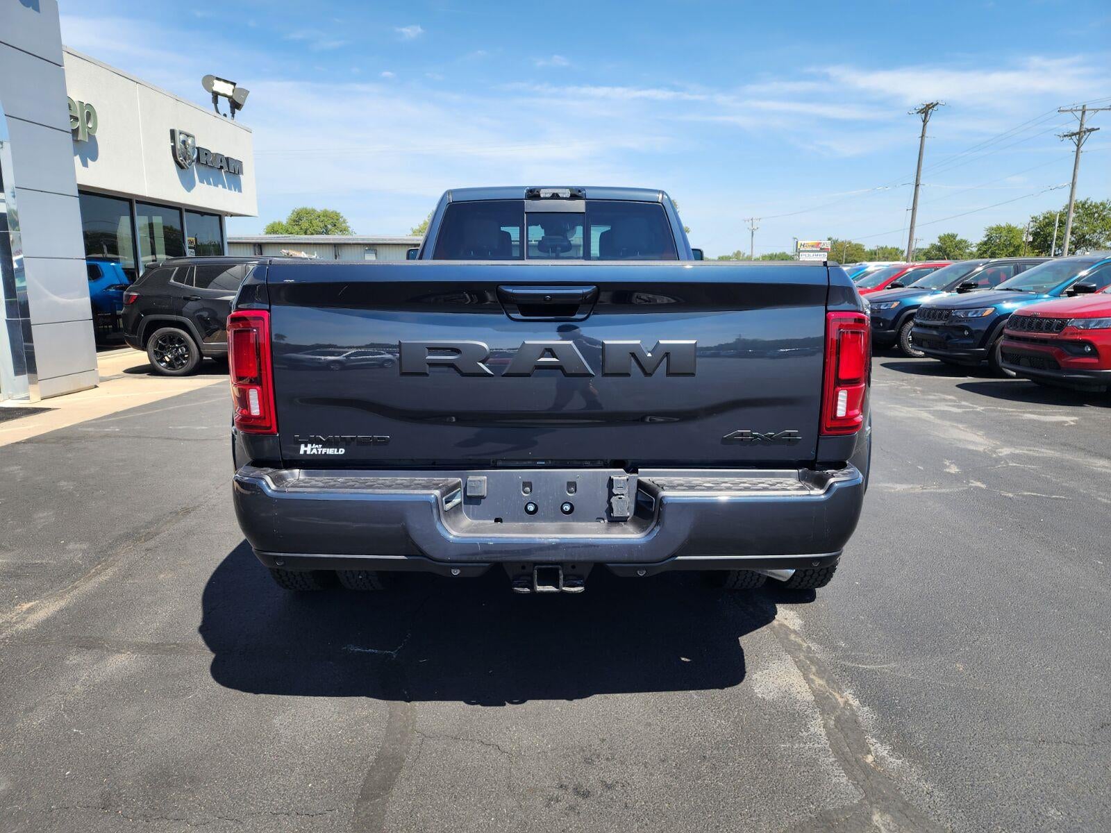 2026 RAM 3500 RAM 3500 LIMITED CREW CAB 4X4 8' BOX