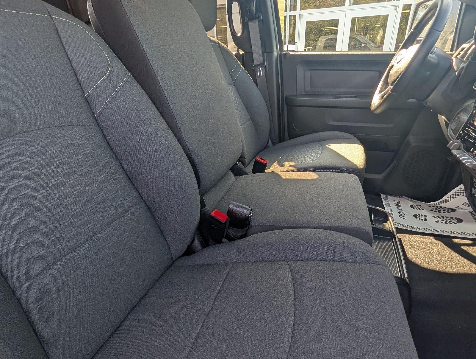 2027 RAM Ram 2500 RAM 2500 BLACK EXPRESS CREW CAB 4X4 6'4' BOX