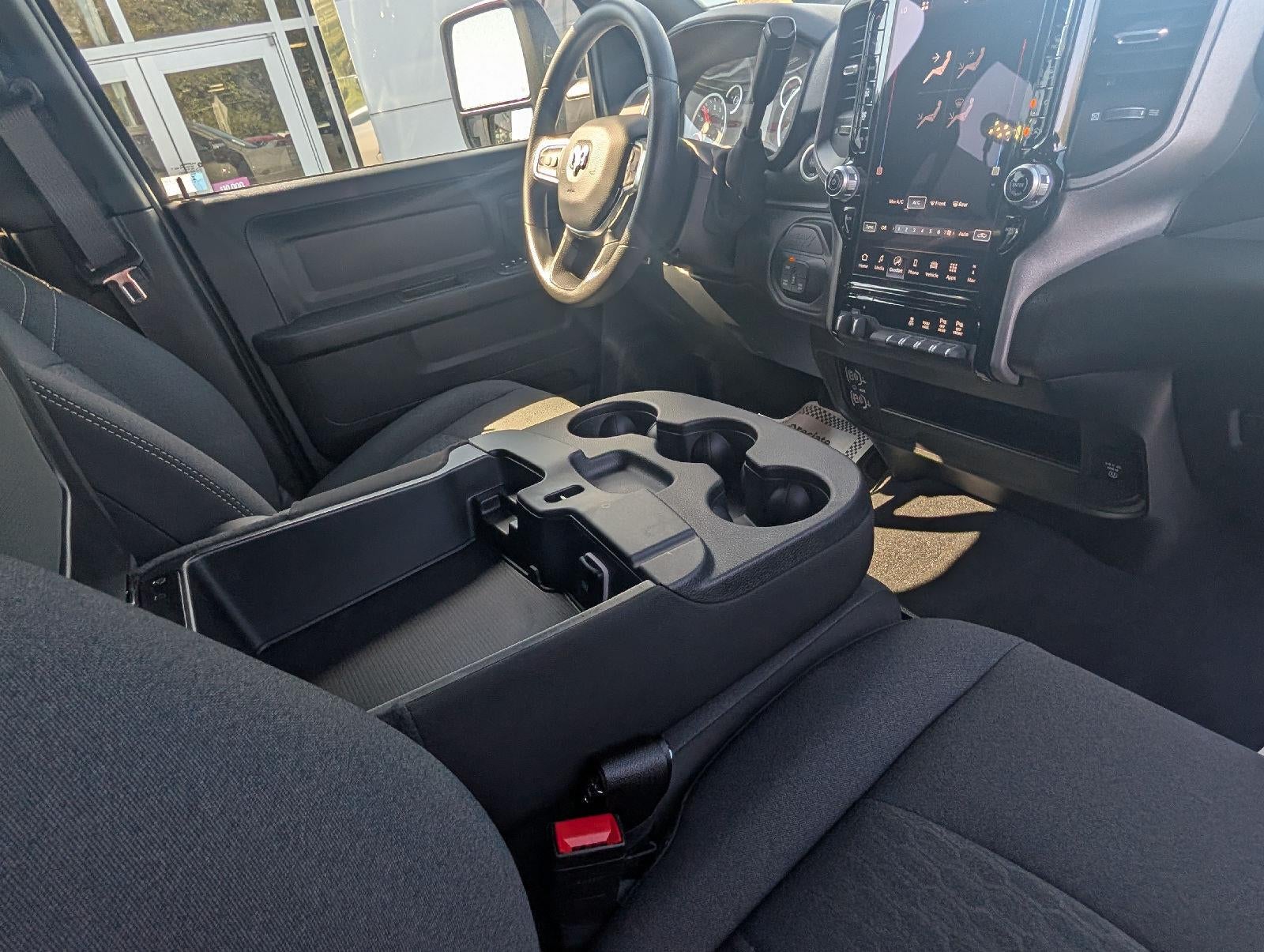 2027 RAM Ram 2500 RAM 2500 BLACK EXPRESS CREW CAB 4X4 6'4' BOX